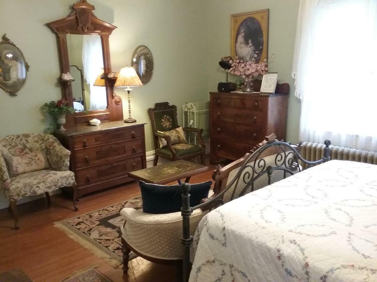 Hanover House Bed And Breakfast Niagara Falls Extérieur photo