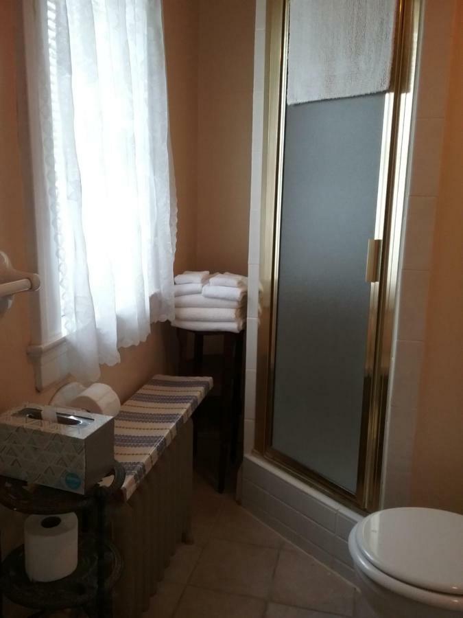 Hanover House Bed And Breakfast Niagara Falls Extérieur photo
