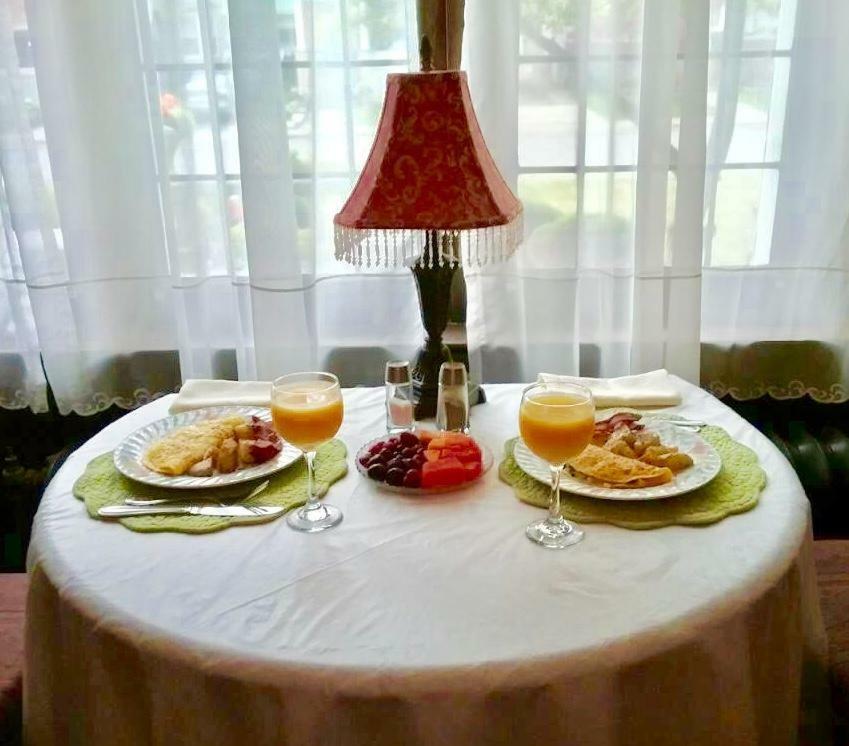 Hanover House Bed And Breakfast Niagara Falls Extérieur photo